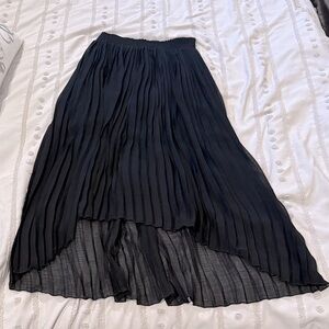 Zara XS Preloved Black Pleated high low skirt
